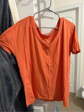 aerie Bright Orange V-Neck Short Sleeve Tee